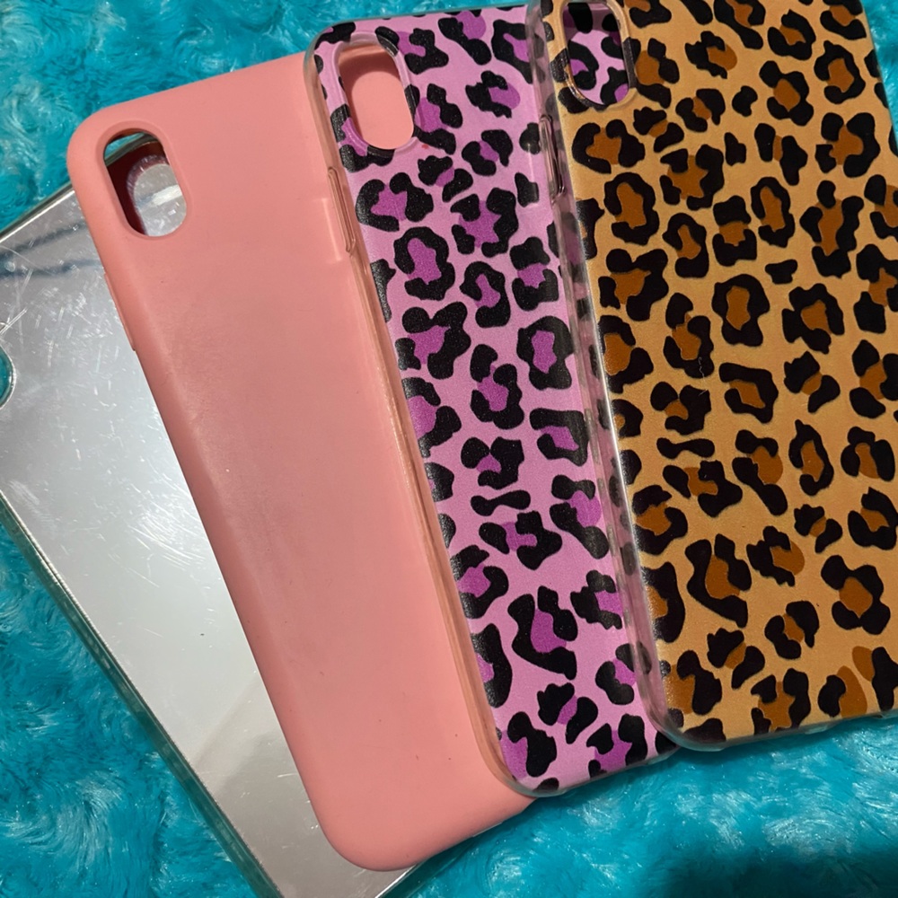 Bundle of 4 iPhone XS cases